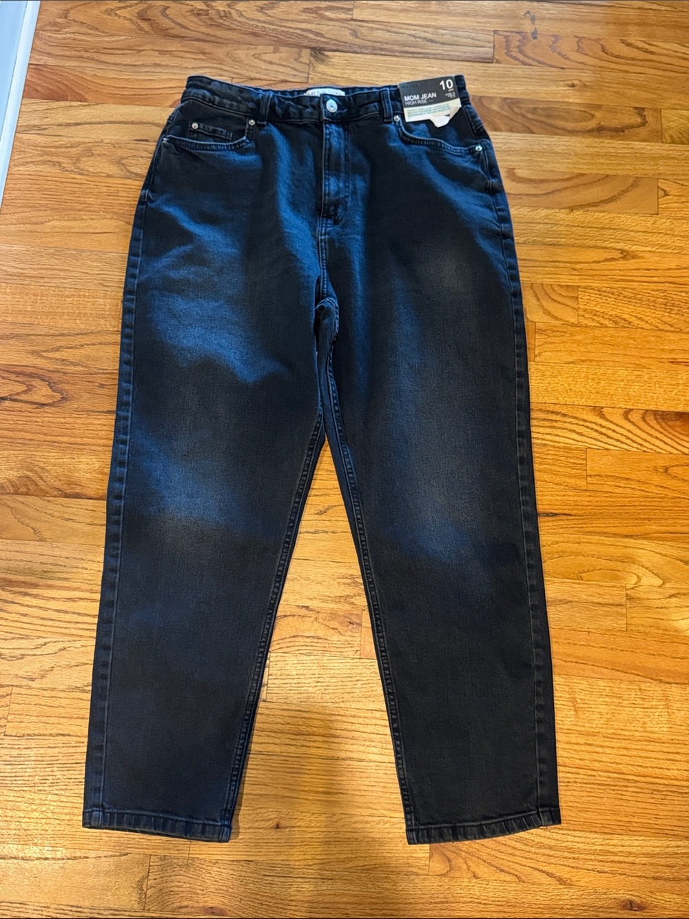 Relaxed Denim Co Mom Jeans high rise- Size 10. New